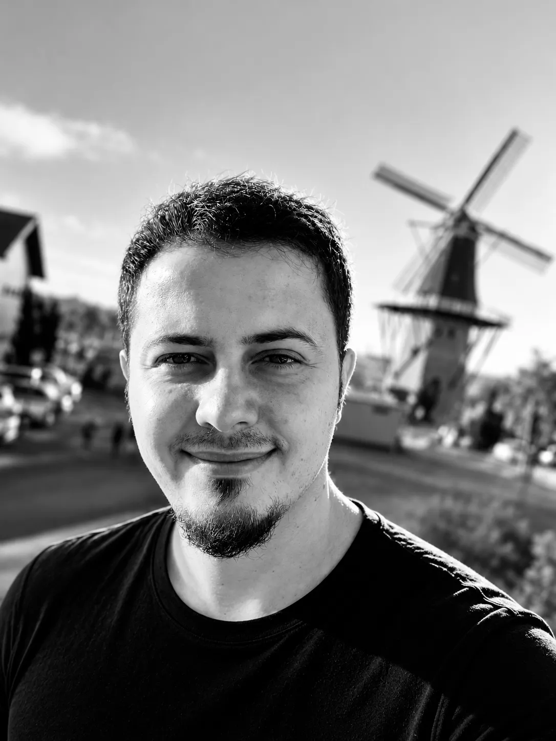 Portrait of Felipe Lima, founder of Themeasy